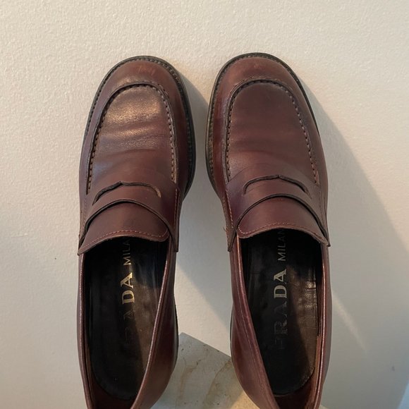 Prada \\ Classic Brown Loafer - Picture 2 of 5